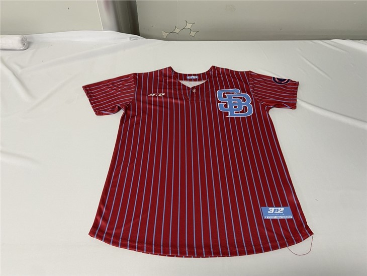 Jersi Besbol Merah